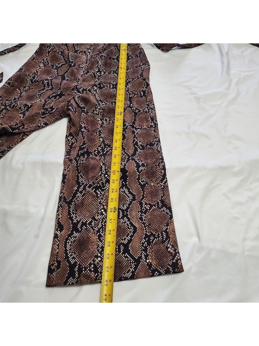 Size 6 ●.Aritzia Babaton Strapless Ruffle Snake Print Jumpsuit Romper - Picture 6 of 14